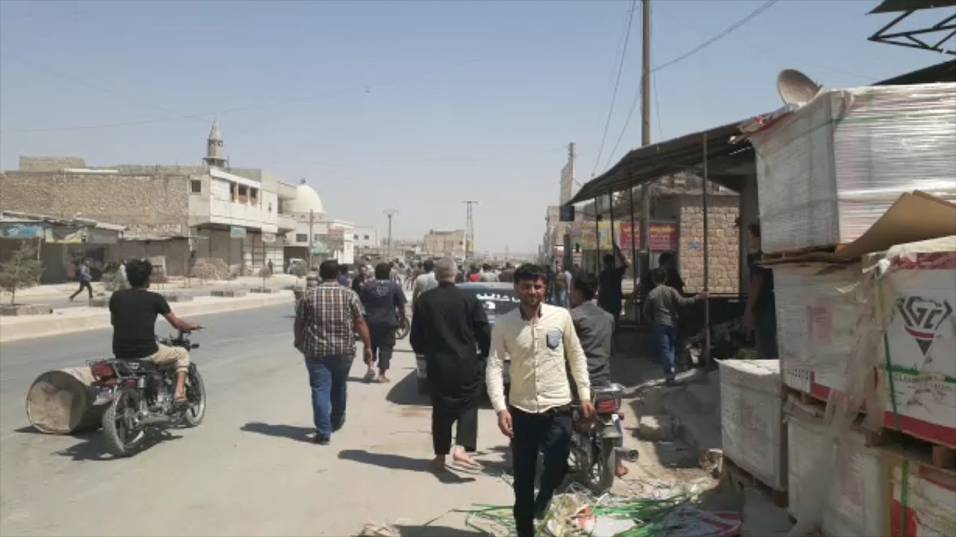 تظاهرات في مدينة الباب والمجموعات المرتزقة ترد بالرصاص الحي