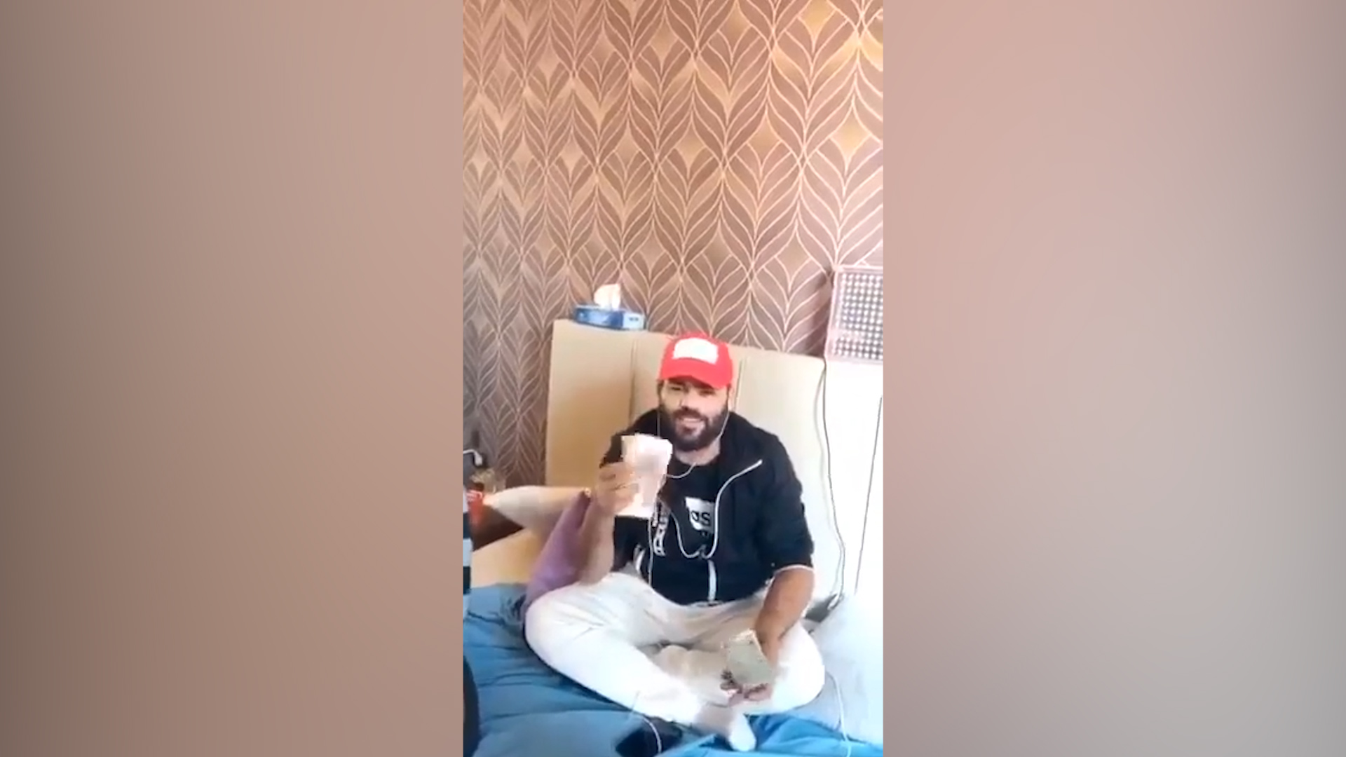بالفيديو.. مرتزقة أردوغان يحتفلون بأول مرتباتهم في طرابلس