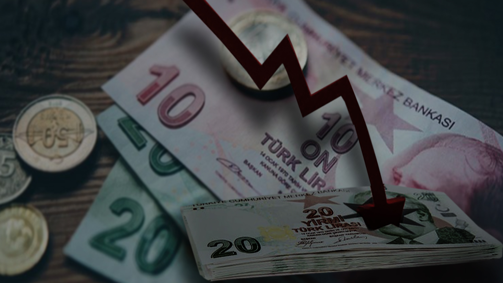 هبوط مستمر لـ الليرة التركية أمام الدولار بسبب حظر التجول