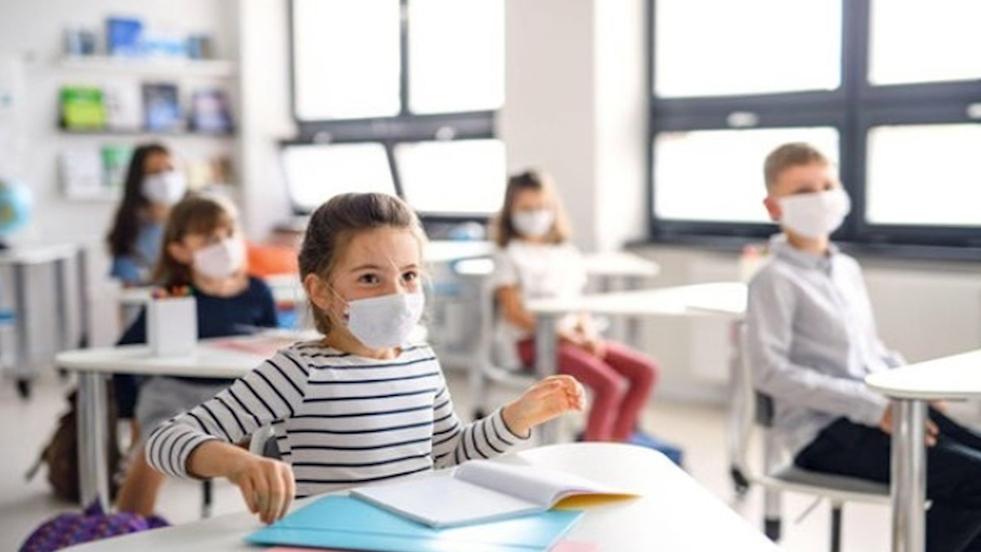 أطفال المدارس ينقلون فيروس كورونا حتى وإن لم تظهر عليهم الأعراض
