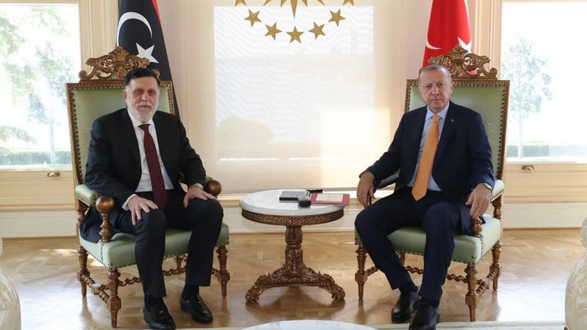 أردوغان يلتقي بالسّرّاج في إسطنبول