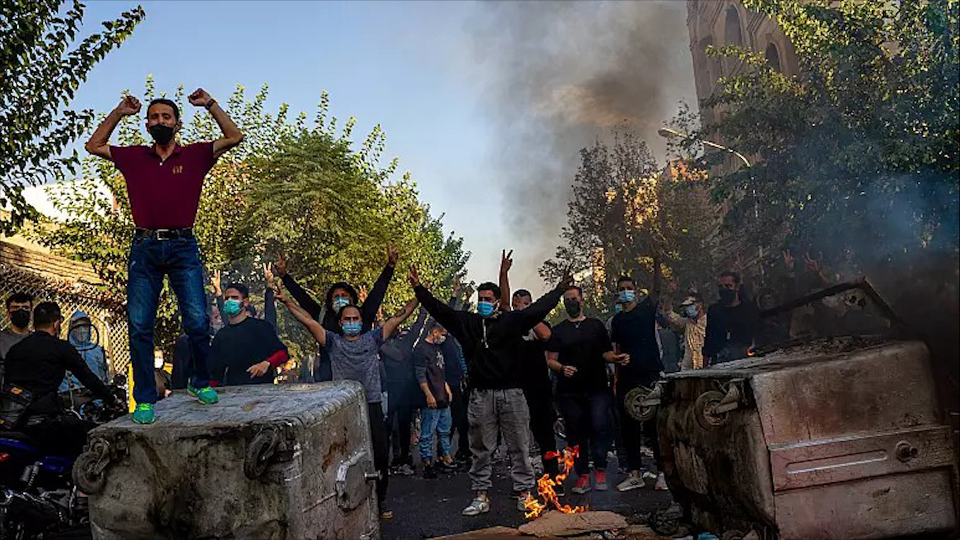 Опасно ли в иране. Протесты в Иране Махса амини. Иран люди.