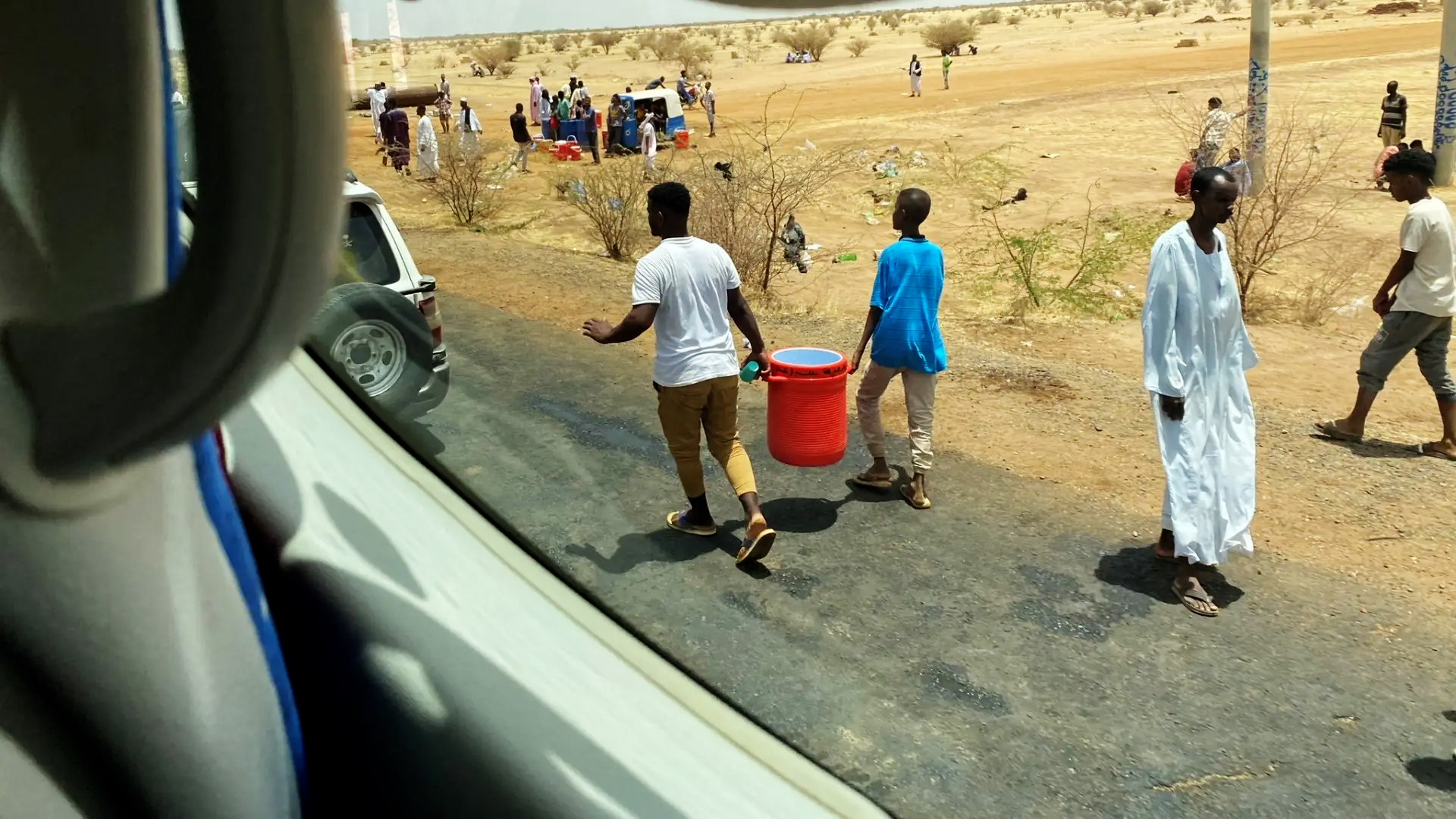 عشرات العائلات السورية محاصرة في الخرطوم وأوضاع إنسانية كارثية
