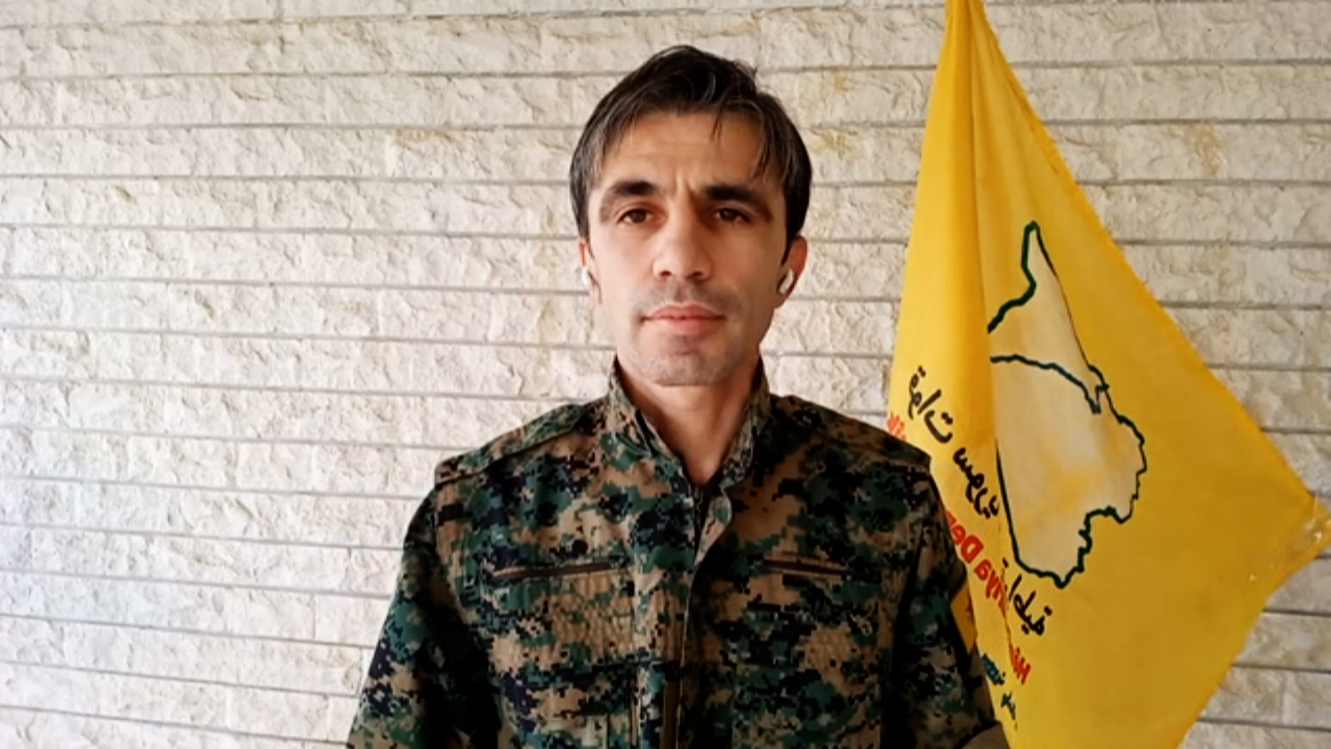 سيامند علي: قيادة عملية “تعزيز الأمن” تجري اجتماعات دورية مع شيوخ ووجهاء دير الزور للوقوف على آخر تطوراتها
