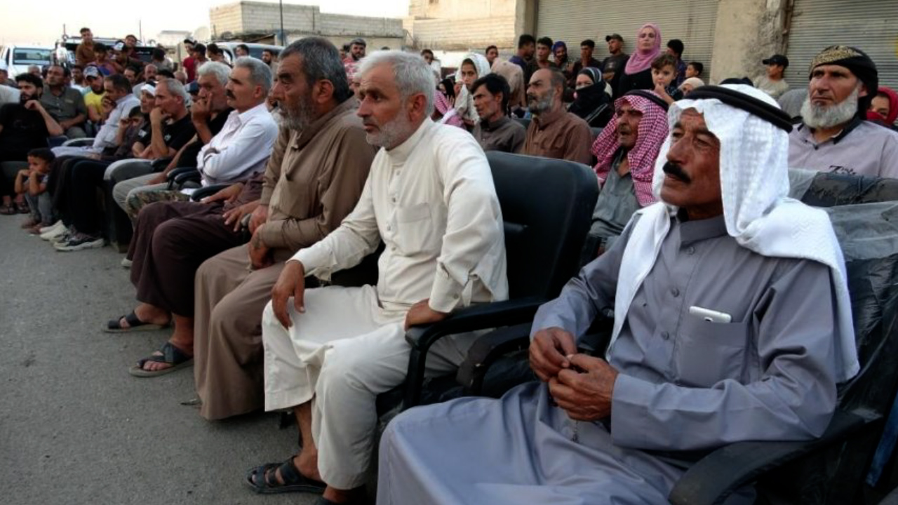 اجتماع جماهيري في مقاطعة الرقة لشرح الوضع السياسي والأحداث الأخيرة في المنطقة