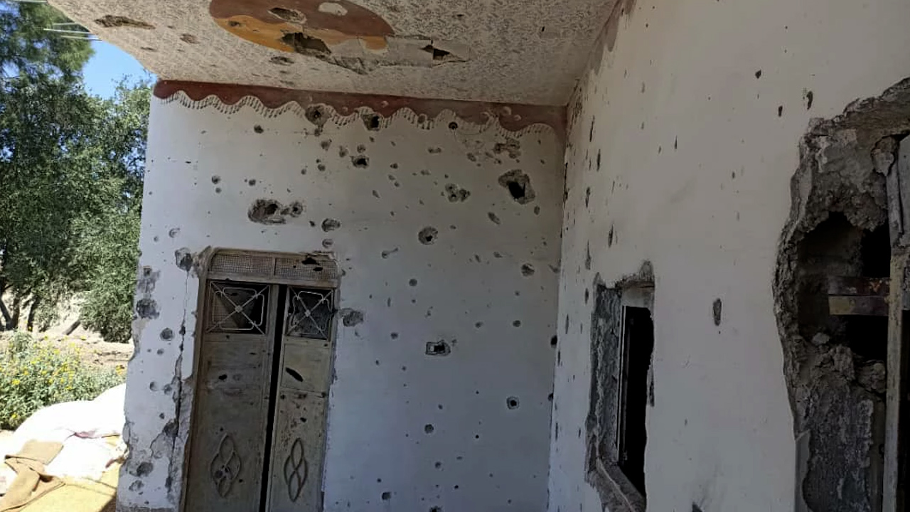 عدسة روناهي توثق الأضرار بمحطات المياه ومنازل المدنيين جراء قصف حكومة دمشق بدير الزور