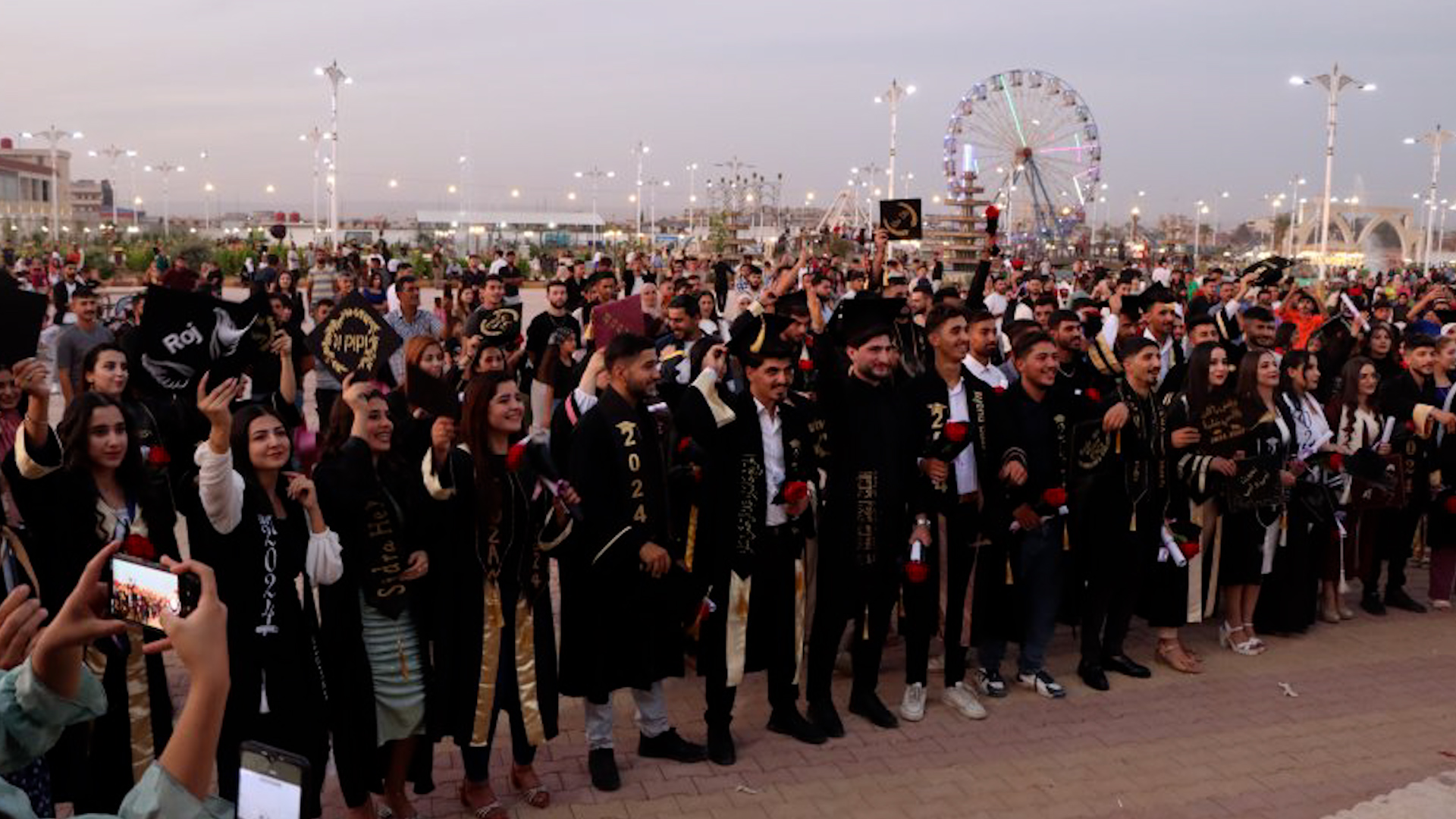 خلال حفل تخرج..طالبات وطلاب معهد إعداد المعلمين والمعهد المهني يستلمون شهاداتهم