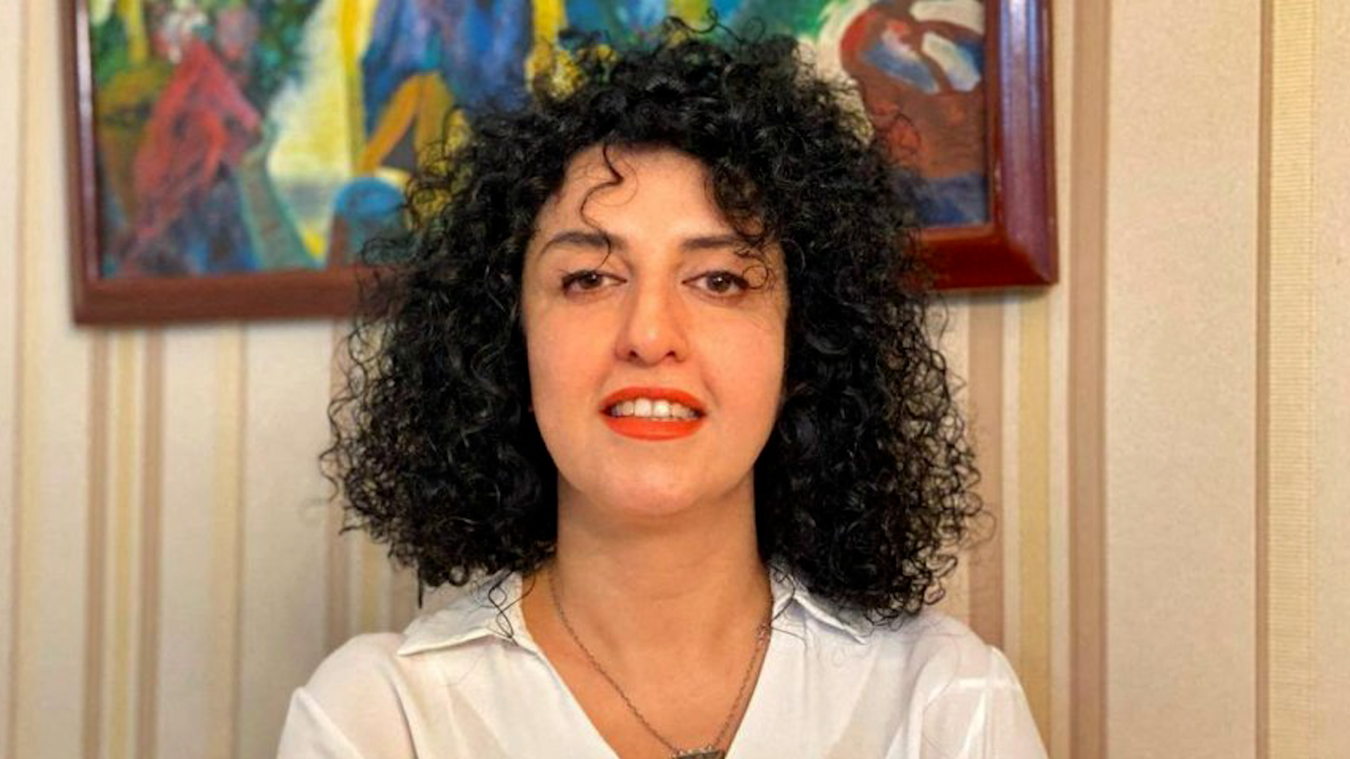 إثر تدهور صحة نرجس محمدي في سجن إيفين..مطالبات بمنحها تصريحاً للعلاج