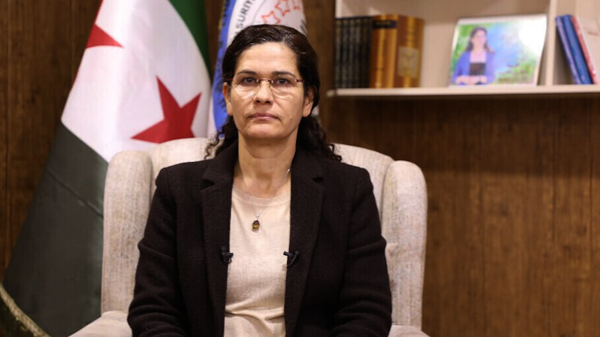 إلهام أحمد: نؤكد على أهمية التفاوض ومشاركة الإرث والحقوق مع عموم سوريا