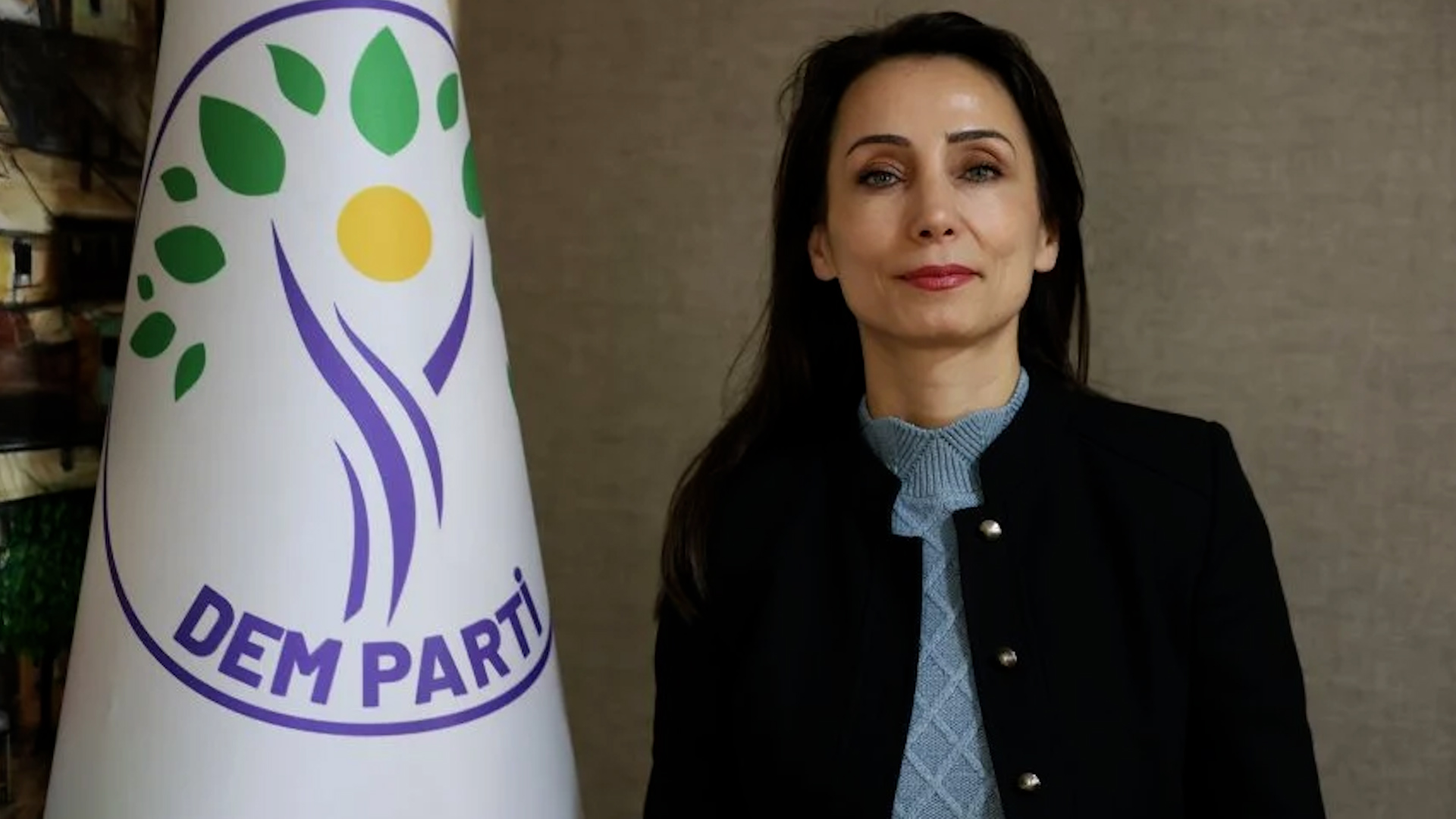 “تولاي أوغولاري: هناك حاجة لنضال نسائي مشترك للوصول إلى “المرأة الحياة الحرية