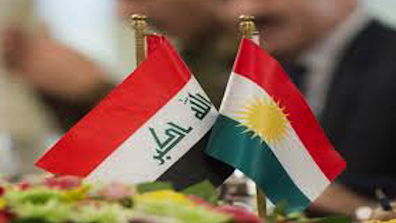 قطع تمويل رواتب للموظفين الكرد يخلق خلافاً بين بغداد وإقليم جنوب كردستان