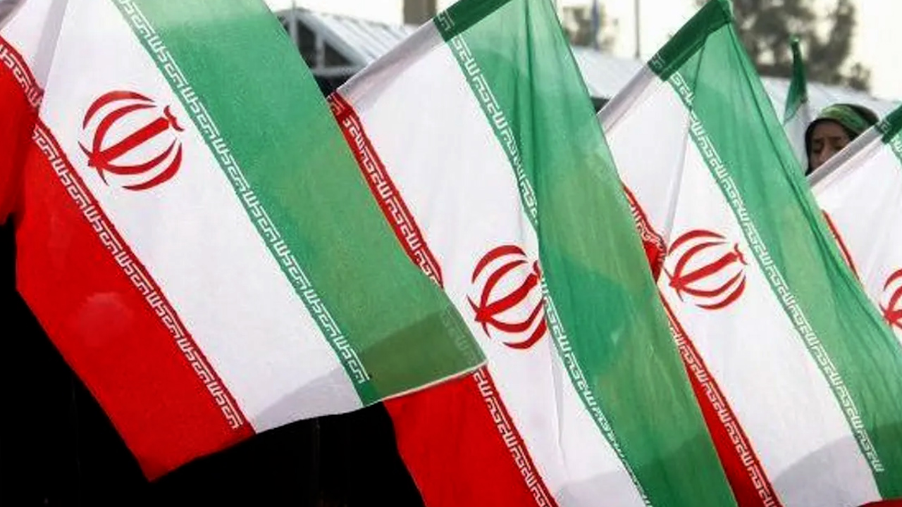 إيران تعلن ضبط “خلية” للموساد نشطوا في الفضاء السيبراني غرب البلاد