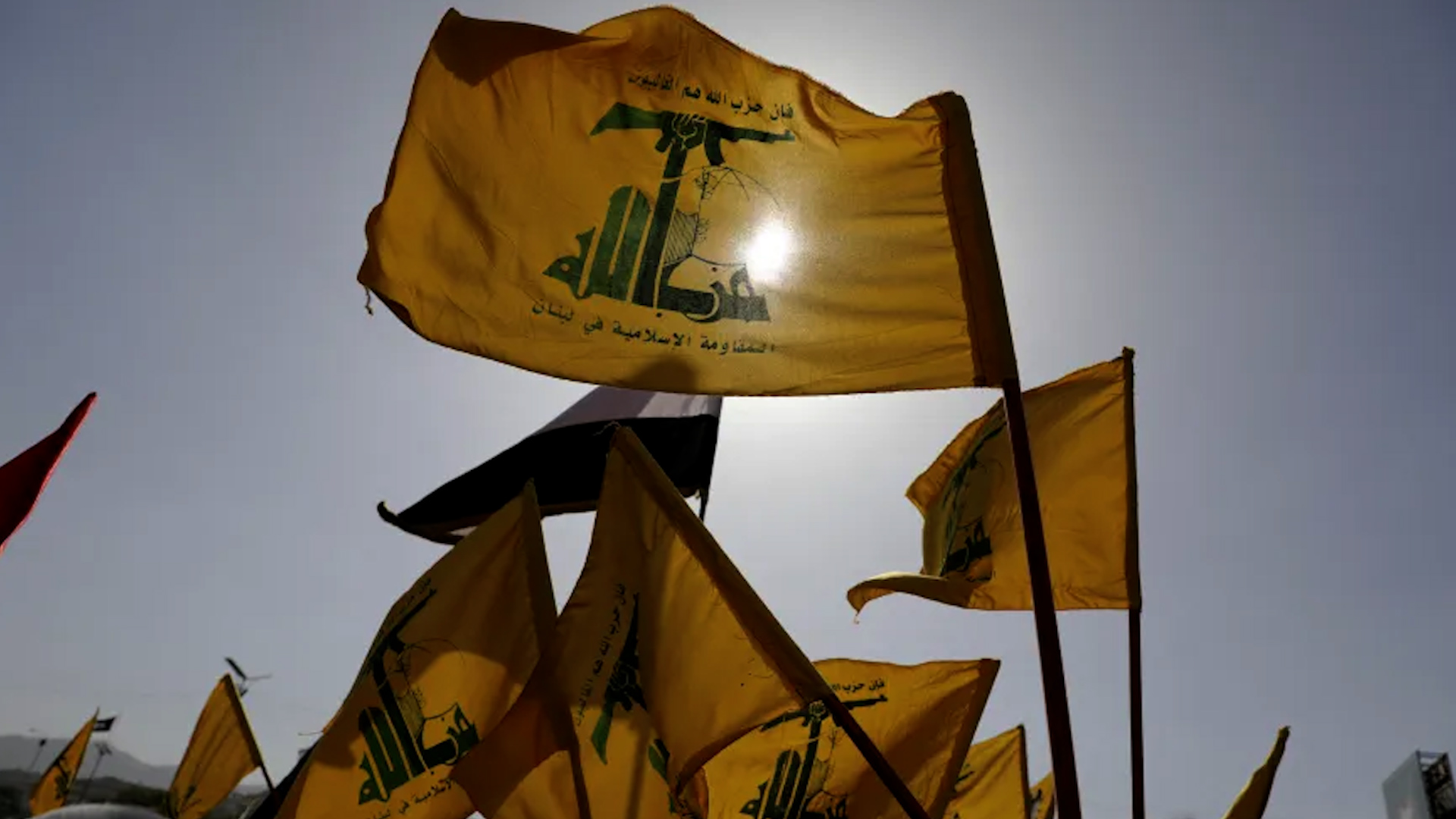 حزب الله: لن نبادر بالهجوم على إسرائيل ردا على غاراتها على إيران
