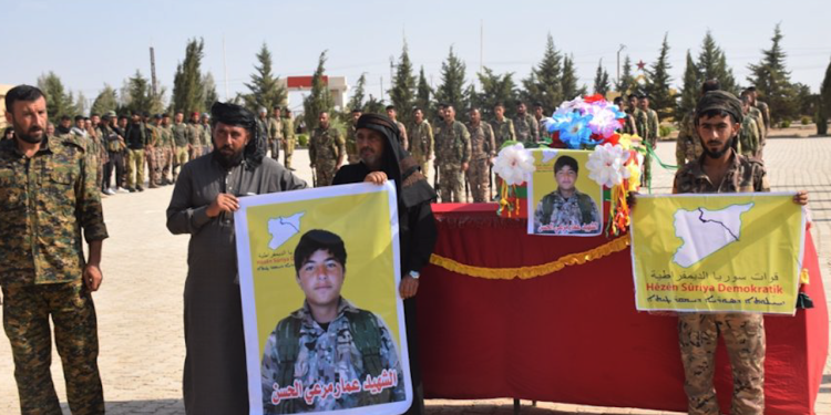 أهالي الشدادي يشيعون جثمان مقاتل قسد الشهيد عماد مرعي الحسن