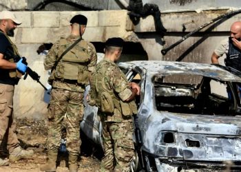 إصابة شخصين في استهداف مسيرة إسرائيلية لسيارة في جنوب لبنان