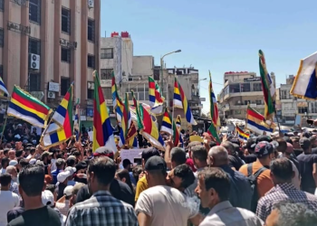 السويداء تطالب بتقرير المصير ردا على انتهاكات الحكومة الانتقالية