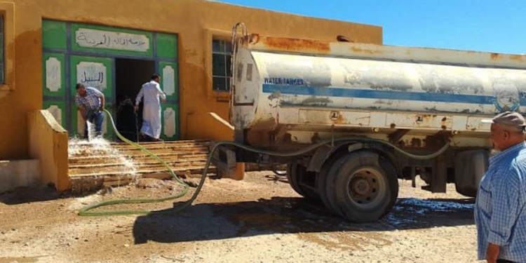 مبادرة لتنظيف المدارس في الرقة تزامناً مع فعاليات “يوم الكومين”