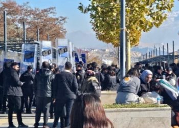 السلطات التركية تهاجم فعالية لطلاب الجامعة في مدينة وان بشمال كردستان