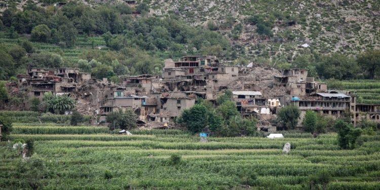 زلزال بقوة 6.3 درجة يضرب أفغانستان ويسفر عن قتلى وجرحى