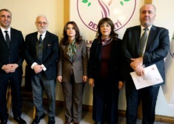 ثلاثة أحزاب في تركيا تقدم تقاريرها بشأن “حل القضية الكردية” للبرلمان
