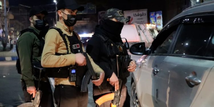أهالي روج آفا يستمرون تلبية نداء النفير العام لتعزيز الأمن وحماية مناطقهم