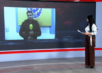 الجهات المختصة تعمل على فتح الطرق بعد موجة ثلوج كثيفة في مقاطعة الجزيرة