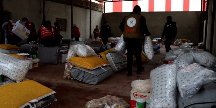 750 شاحنة مساعدات دخلت إلى روج آفا دعماً للمهجرين