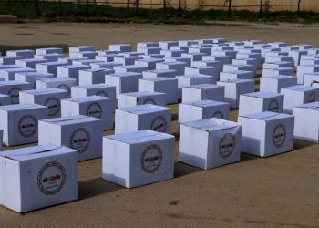 1100 عائلة تستفيد من سلّات غذائية في قامشلو