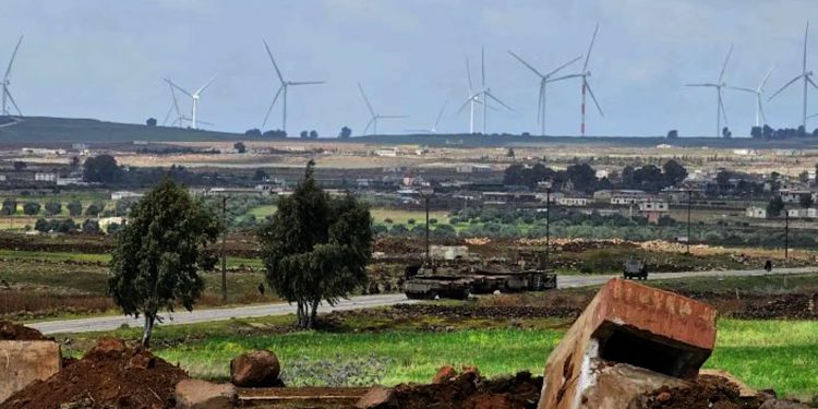 بعد رشها مبيدات بالطائرات..إسرائيل تتلف آلاف الهكتارات من المحاصيل والمراعي في القنيطرة