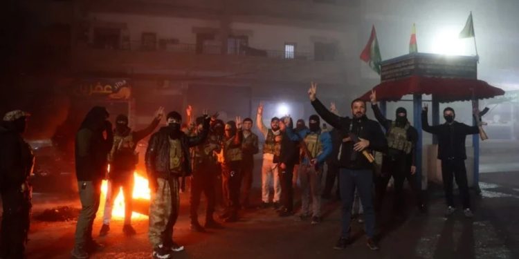 أهالي الحسكة: لن تقف الثورة وستستمر حتى تحقيق كافة أهدافها ضمن دستور وطني شامل