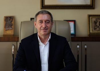 تونجر باكرهان: تقرير اللجنة البرلمانية يتضمن “حق الأمل” التزاماً بقرار المحكمة الأوروبية