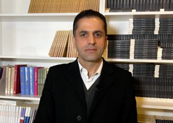 ناشط حقوقي يحذر من كارثة إنسانية في كوباني ويطالب بفتح ممرات إنسانية
