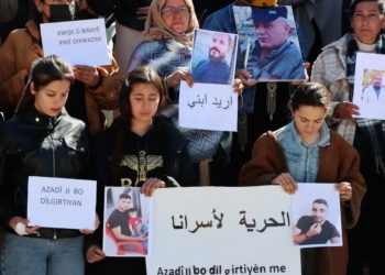 عوائل شهداء كوباني للحكومة المؤقتة: حرروا الأسرى وسلّموا الجثامين