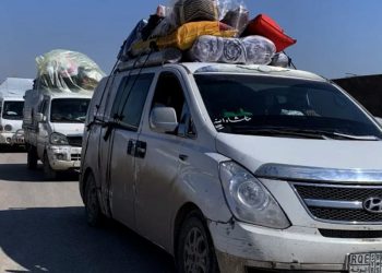 400 عائلة من مهجري عفرين تتجه من الحسكة إلى عفرين