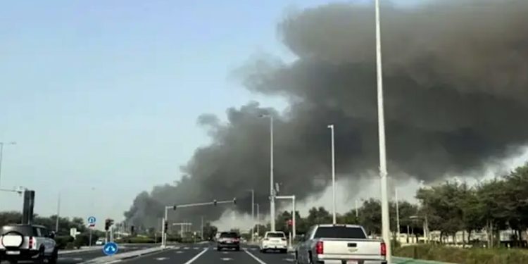 قتيلان وثلاثة جرحى في أبوظبي إثر اعتراض صاروخ بالستي