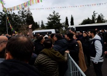 الشرطة التركية تهاجم احتفالية نوروز “بكوجالي” وتعتقل 8 أشخاص