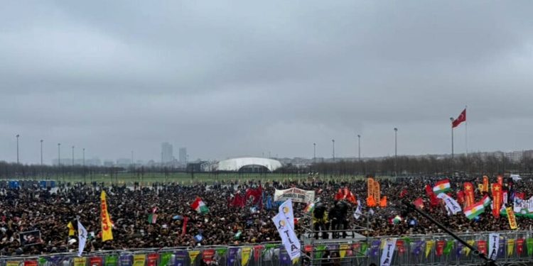 إسطنبول: مداهمات على خلفية احتفالات عيد نوروز واعتقال 26 شخصا بينهم أطفال