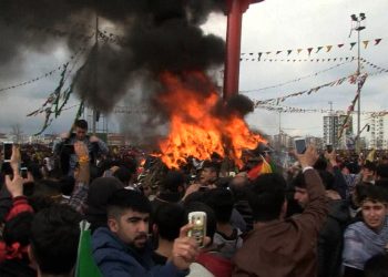 الكرد وأصدقاؤهم يستعدون لإحياء عيد نوروز في روج آفا ودمشق وحلب