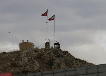 أ ف ب: تركيا تعلن تعليق عمليات العبور اليومية عند الحدود مع إيران