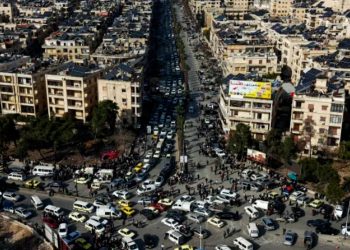 انهيار بناء سكني في حي الأشرفية بحلب