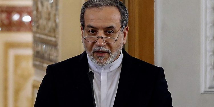 عباس عراقجي يحذر من تداعيات الحرب على إيران في الشرق الأوسط والعالم
