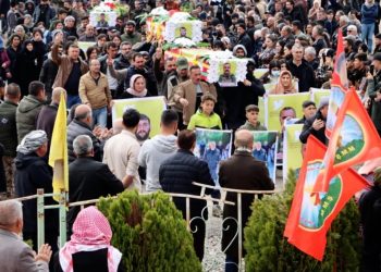 تشييع جثامين ثلاثة شهداء من قسد في ديرك 