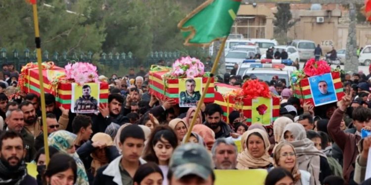 تشييع جثامين أربعة شهداء في مزار الشهيد دجلة بمدينة كوباني
