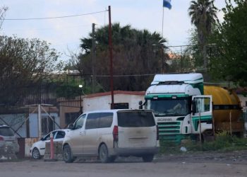 دخول آليات خدمية إلى معبر نصيبين تمهيداً لإعادة فتحه