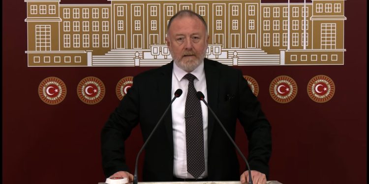 تملي يدعو إلى تحويل المفاوضات مع القائد أوجلان إلى إطار قانوني ويطالب بإسراع التشريعات المرتبطة بعملية السلام