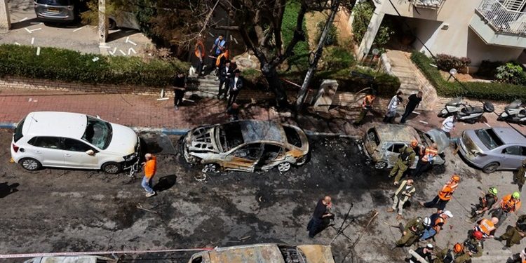 هجوم منسق من 3 جبهات..صواريخ ومسيرات من إيران ولبنان واليمن تستهدف إسرائيل