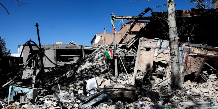 إيران تعلن مقتل أكثر من 3000 شخص منذ بدء الحرب بنهاية شباط الماضي