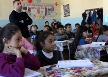 اغتراب تعليمي يهدد مستقبل طلاب عفرين العائدين إلى ديارهم