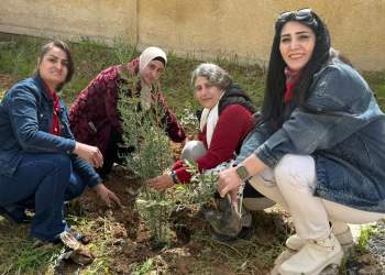 حملة تشجير في مقر حركة المجتمع الديمقراطي بمناسبة عيد ميلاد القائد عبدالله أوجلان
