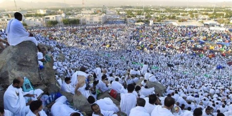 أربع دول تخالف السعودية في موعد عيد الأضحى وتعلن الخميس أول أيام العيد
